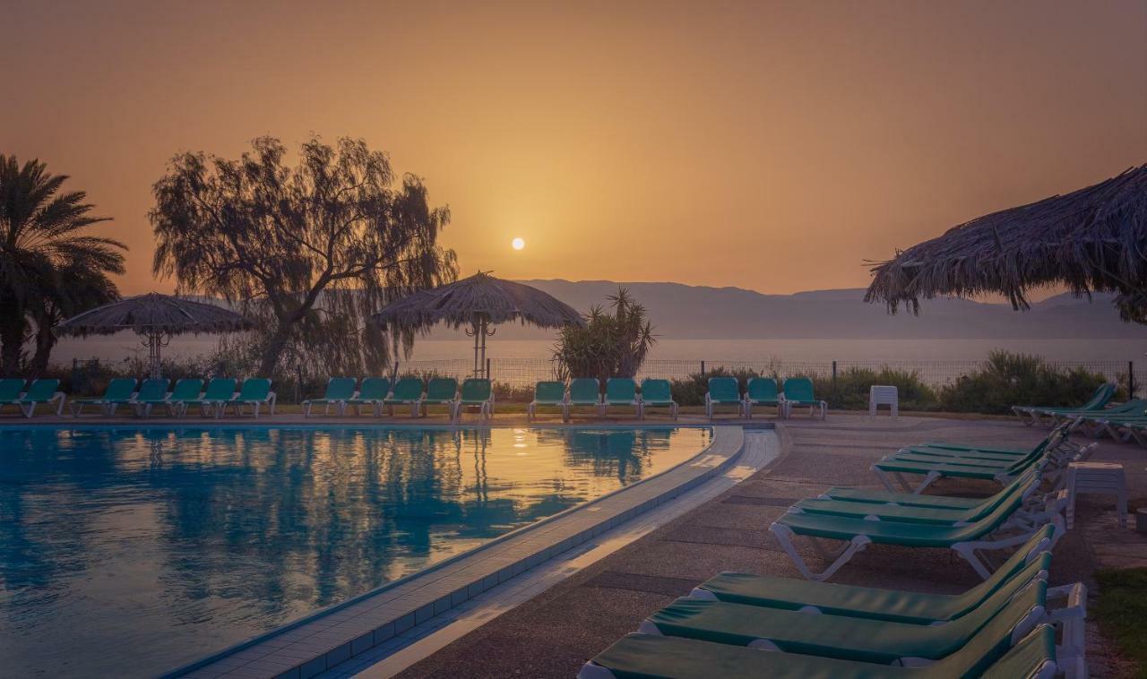 Ein Gedi Kibbutz Hotel Exterior foto